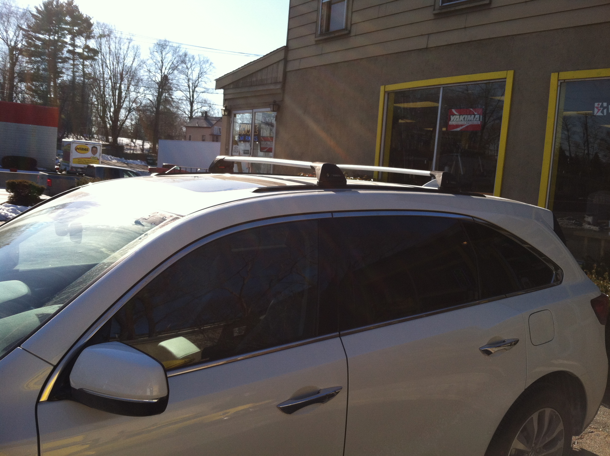 Whispbar S5 with Thule TP54 custom installation on a 2014 Acura MDX 